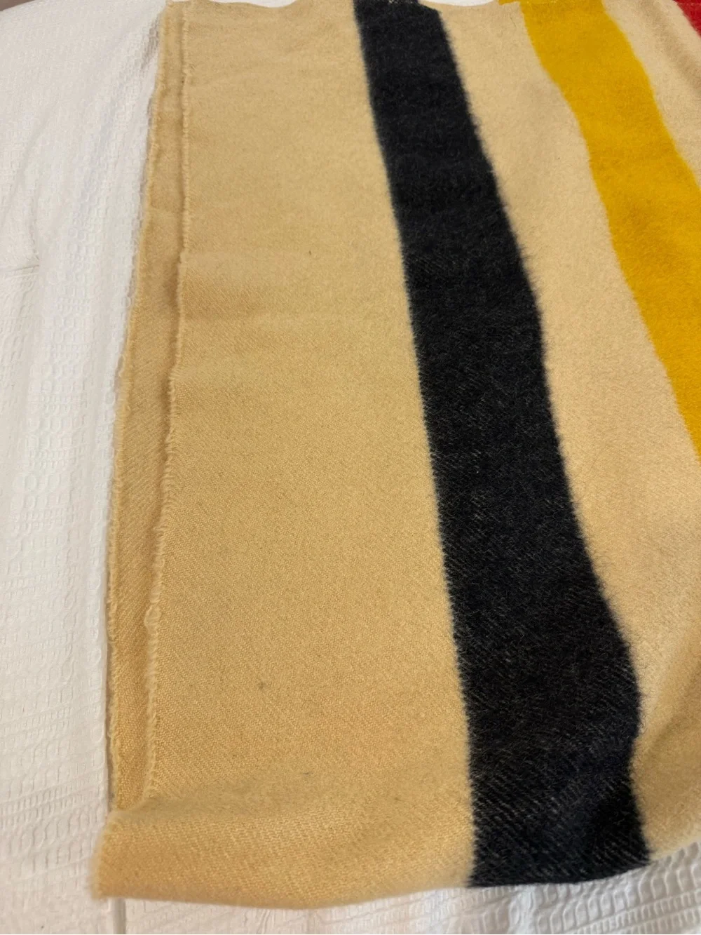 Vintage Hudson’s Bay Orange Label 3-1/2 Point Blanket 62 x 76